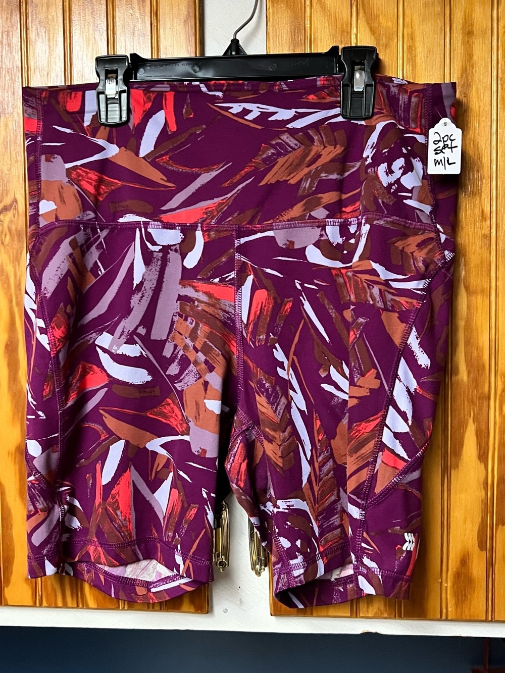 All in motion Women's High-Waist Purple Abstract Print Performance Shorts size L